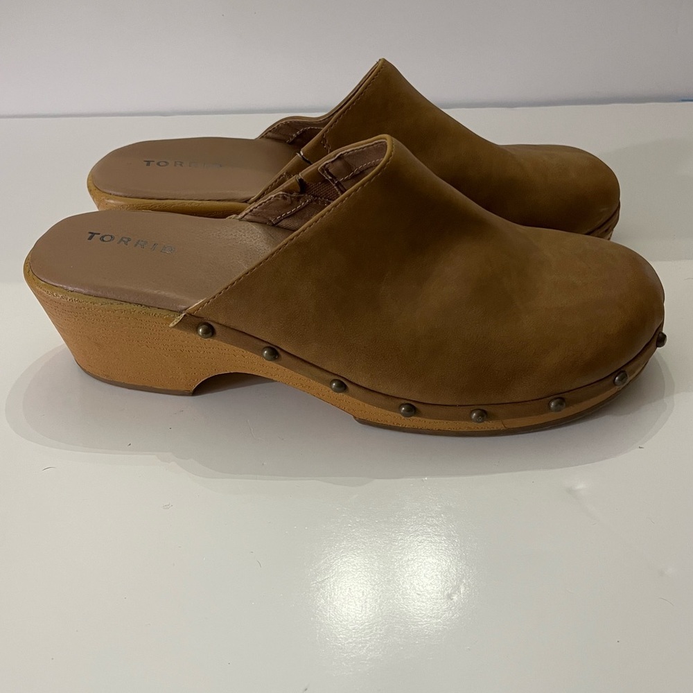 Torrid Women's Studded Mule Wood Block Heel Sandals Clogs. Size 11